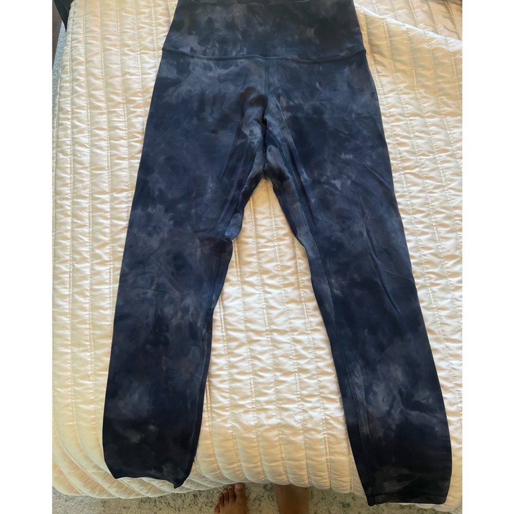 EUC Lululemon Align Blue and Grey Tie Dye 25” leggings